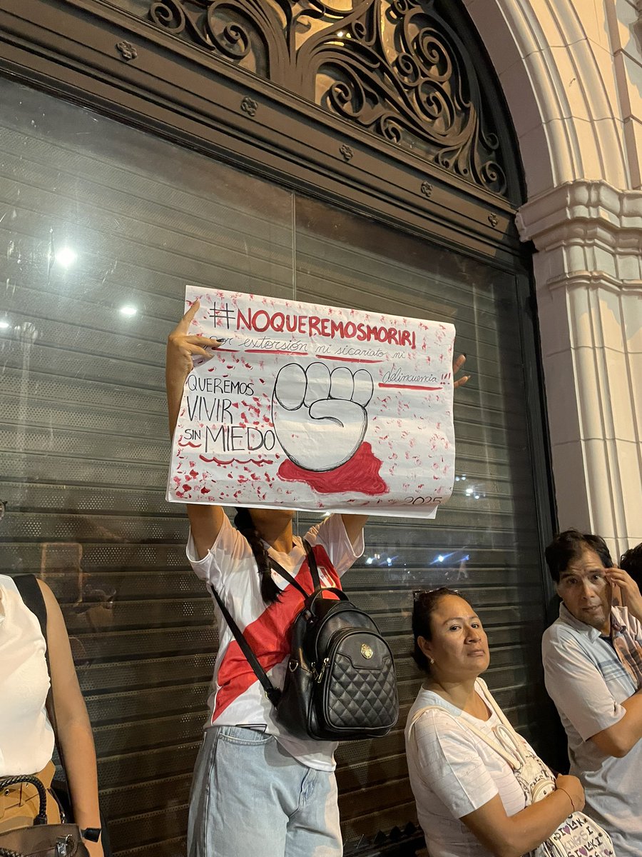 thxxxx_0's tweet image. #NoQueremosMorir marcha totalmente pacífica