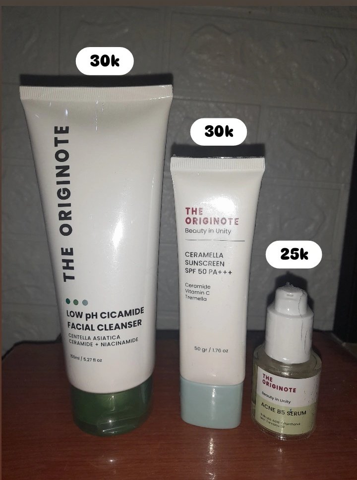 W0NEEKS's tweet photo. Wts the originote NEW SEALED

- low ph cicamide facial cleanser 150ml
- ceramella sunscreen ss spf 50 pa+++ 50gr
- acne b5 serum  

📍depok, jabar
🍊bisa oren https://t.co/VXHvcbYI8S