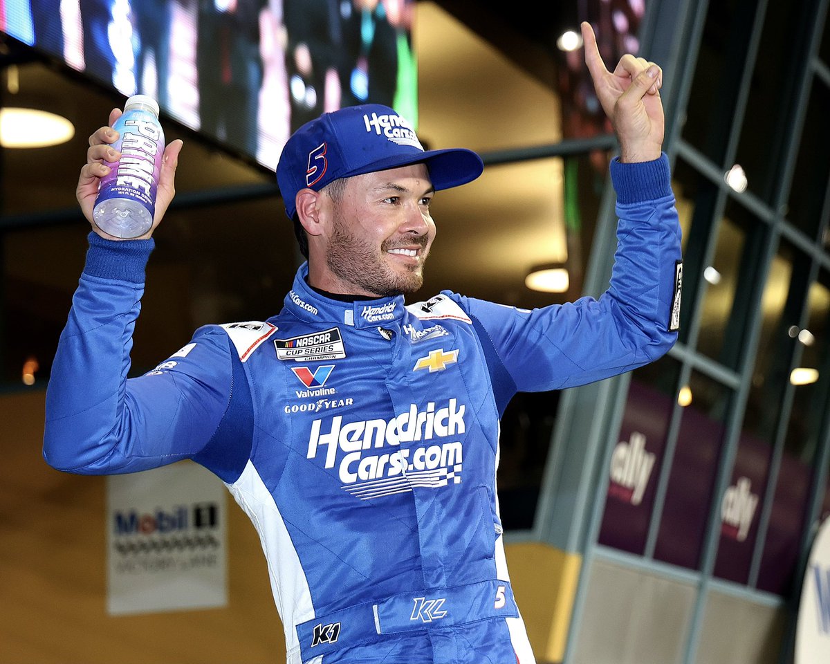 Kyle Larson tweet media