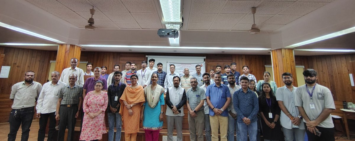 spunivgujarat's tweet image. Skill Development Course on &quot;Understanding Repair and Maintenance of Home Appliances&quot; conducted by the P.G. Department of Electronics, Sardar Patel University:

#SkillDevelopment #ElectronicsRepair #HomeApplianceRepair #TechnicalTraining #PracticalLearning #SPU #SPUpdate #SPU2025