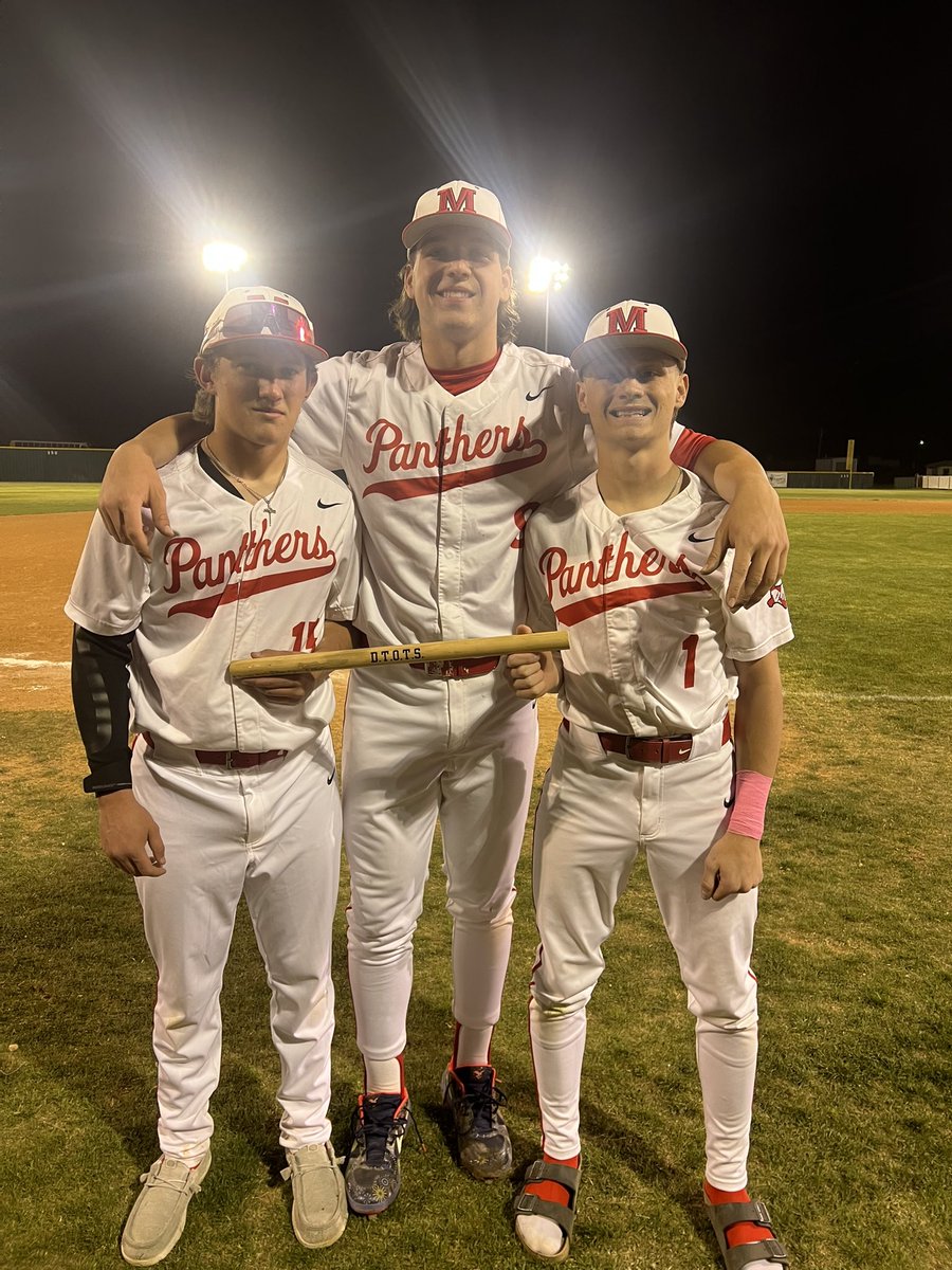 MaypearlBsBall's tweet image. #D.T.O.T.S. Player of The Game is @CollinBrooks02 who was 3-3 w/ a 2B & 2 RBIs and 3 R scored. @rileybray01 who was 4-4 w/ 3 RBIs & 3 R scored. On the bump @Cordrager9 went CG w/ 11ks, 1BB, 1H in a 20-0 W over Rice to move to 5-0 in district.
#StandardsOverFeelings
#LockedIn