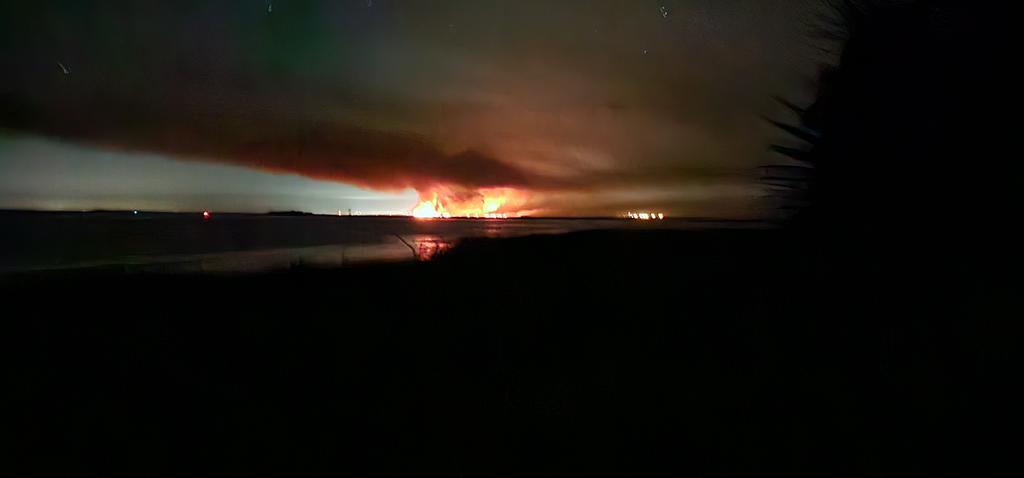 Jw_rivas's tweet photo. Coast near Brunswick on Fire.  Video and picture from coastal islands. https://t.co/VGmpCnx4vs