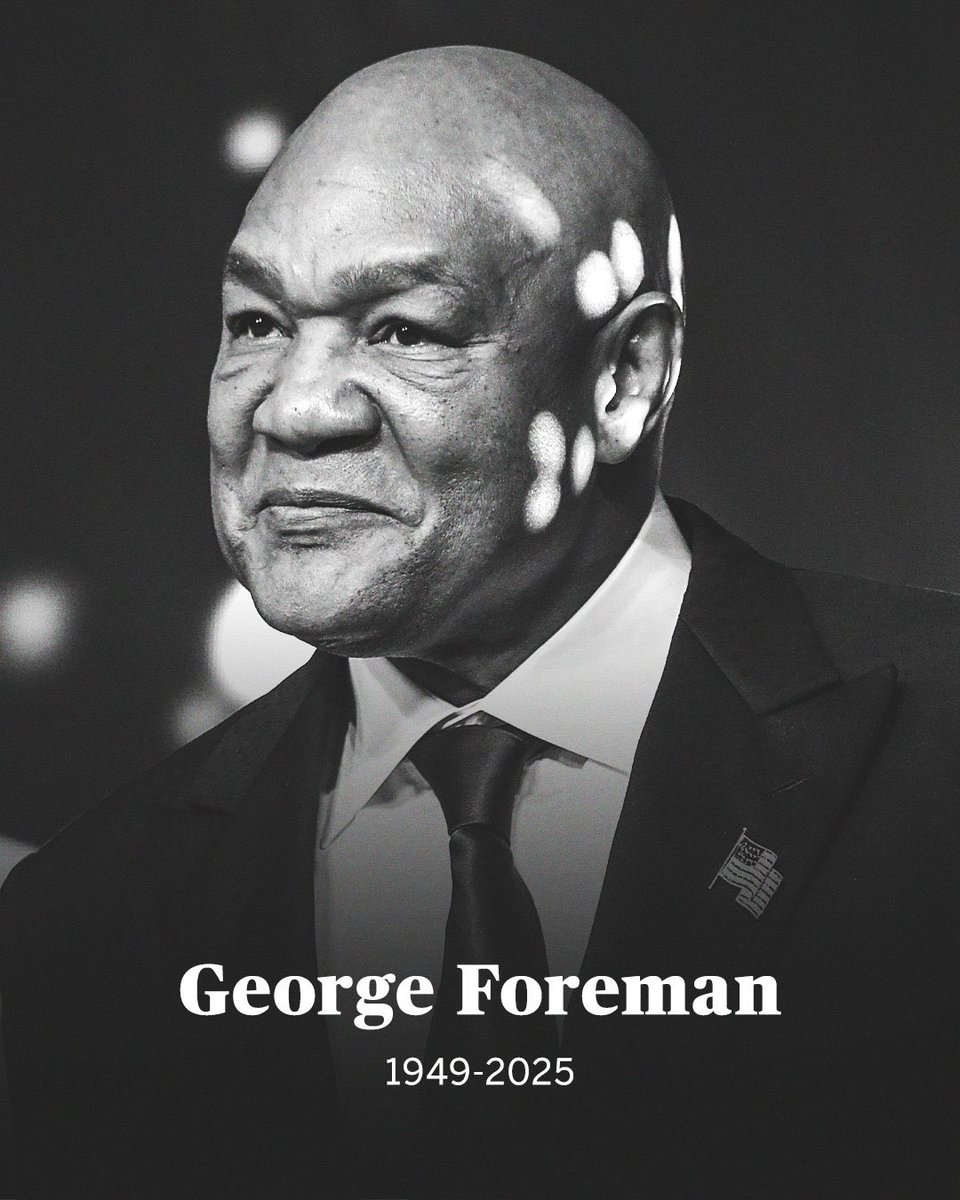 SoyCristianRey's tweet photo. George Foreman nació pobre, y no de esa pobreza que se aguanta con fe y tortillas. Pobre de verdad. De crecer sin padre, de buscar sobras en la basura, de dormir con hambre y despertar con coraje. En Houston, Texas, lo único que conocía era la violencia. Calles duras, alma dura. A los 15 ya era casi un criminal. Robaba, peleaba, se perdía entre callejones llenos de furia y futuro podrido. Era otro número en la estadística. Otro que parecía destinado a morir joven o en la cárcel.

Hasta que un día, como a veces pasa con los que ya están al borde, alguien lo rescató a chingadazos. Lo metieron a un programa del Job Corps, una iniciativa del gobierno para jóvenes sin rumbo. Ahí conoció los guantes. Y en lugar de usarlos para robar, los usó para pelear. En el ring encontró lo único que siempre había buscado: alguien a quien golpear legalmente.

No era técnico. No era elegante. Era una bestia. Y eso bastaba.

En 1968 ganó el oro olímpico. En 1973, destrozó a Joe Frazier como si fuera de papel y se convirtió en campeón del mundo. George Foreman era una puta pesadilla con guantes. Silencioso, sin carisma, sin discursos. Solo golpes. Derribaba a los rivales como si los odiara. Nadie quería enfrentarlo. Porque con Foreman no perdías una pelea, perdías meses de tu vida.

Hasta que llegó Ali.

The Rumble in the Jungle. 1974. Zaire. El día que el mundo vio al monstruo caer. Ali lo destruyó con inteligencia, con estrategia, con esa lengua filosa y esa resistencia casi inhumana. Foreman no entendió qué pasó. Solo sintió que, por primera vez, alguien lo noqueaba a él. Se fue del ring humillado, deshecho, perdido.

Después de eso, vino el colapso. Se retiró. Se volvió predicador. Cambió el ring por la Biblia, las madrizas por los sermones. Pero la vida no perdona la ingenuidad: mientras él hablaba de Dios, sus socios le robaban hasta el último centavo. Todo. Hasta quedar en ceros. El campeón del mundo, sin un dólar en la cuenta.

Y entonces, como solo los desesperados saben hacer, volvió.

No por gloria. No por amor al deporte. Por necesidad.

Tenía 38 años, panza de padre de familia, todos lo veían como broma. Pero seguía golpeando como si el hambre fuera su entrenador. Nadie le creía. Hasta que en 1994, a los 45 años, noqueó a Michael Moorer y recuperó el título mundial. El campeón más viejo de la historia. Un milagro con guantes.

Después vendió parrillas. Se volvió millonario. Pero esa es la parte bonita, la que sale en los comerciales.

La real es otra.

George Foreman fue un niño salvaje, un monstruo invencible, un hombre quebrado, un viejo desesperado… y un sobreviviente absoluto.
No ganó por talento, ganó por terquedad.
No volvió por gloria, volvió porque el mundo le dio la espalda.
Y aun así, regresó, golpeó, y se fue con la frente en alto.

Porque a veces, el hambre que traes desde niño no se cura ni con títulos ni con dinero.

Solo se cura a madrazos.