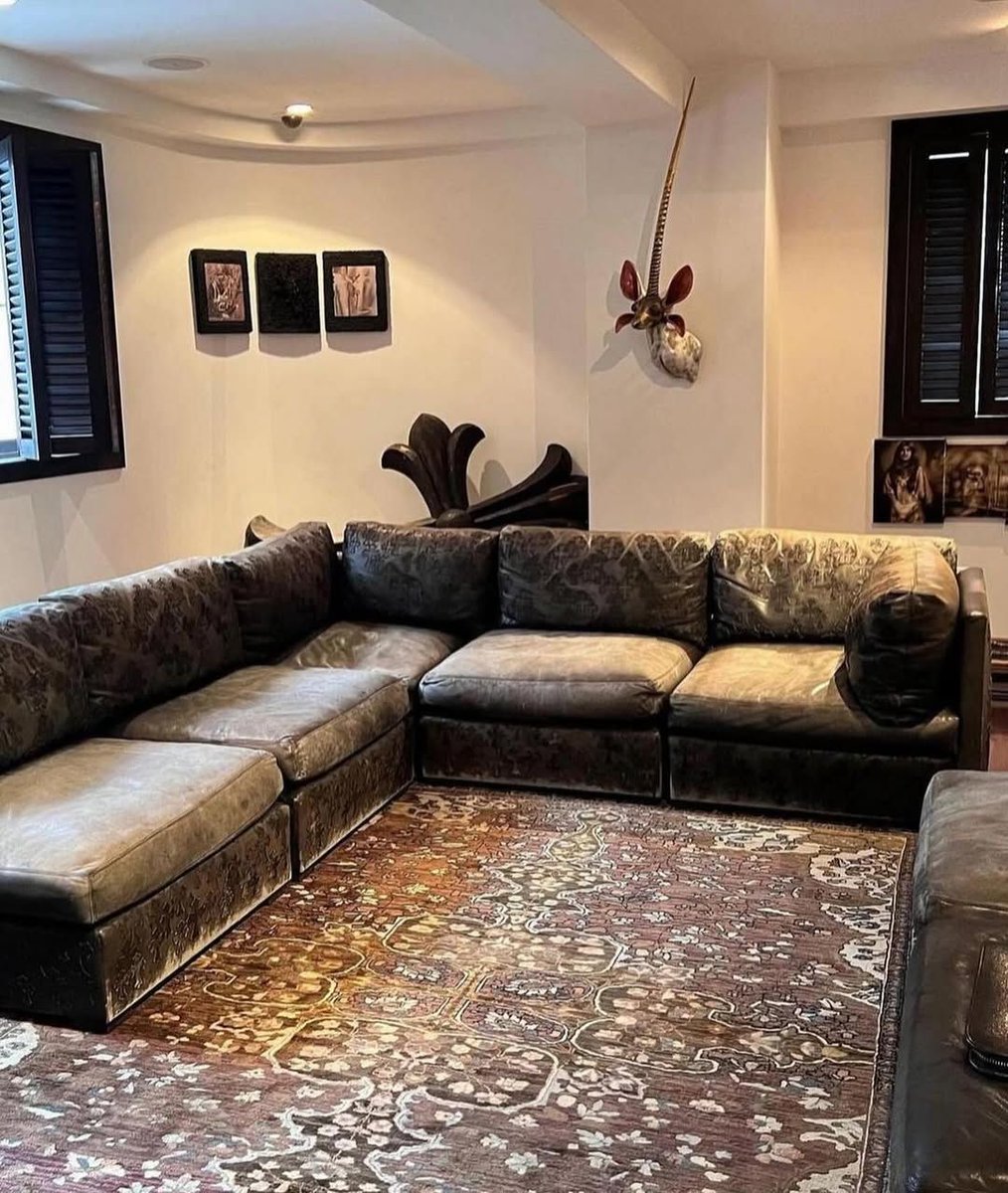 rogue's tweet image. Chrome hearts store in Tokyo