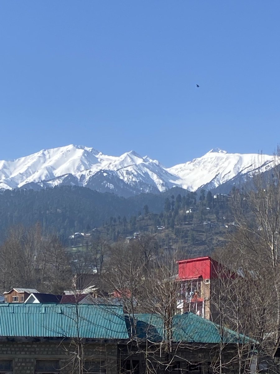 View of mighty Kailash Kund mountains from Bhaderwah town.⁦ #Bhaderwah# <a href="/vishesh_jk/">Vishesh Mahajan</a>⁩ ⁦<a href="/harvinder_ias/">Harvinder Singh, IAS</a>⁩ ⁦<a href="/JandKTourism/">Jammu & Kashmir Tourism</a>⁩