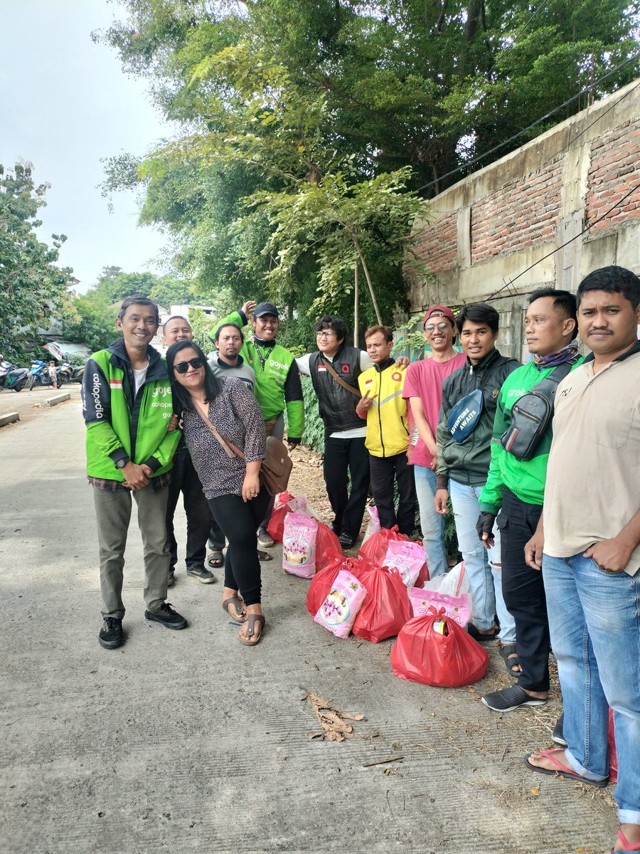 ultramom tweet media