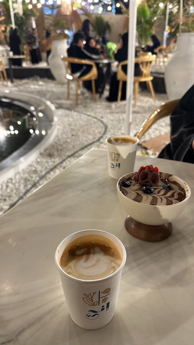 يا حلو الشعور لما محبوبك يجي على ودك وتجي له على وده 
يا حلوه حلوااااااه

<a href="/majdAltherwi/">🐚</a>