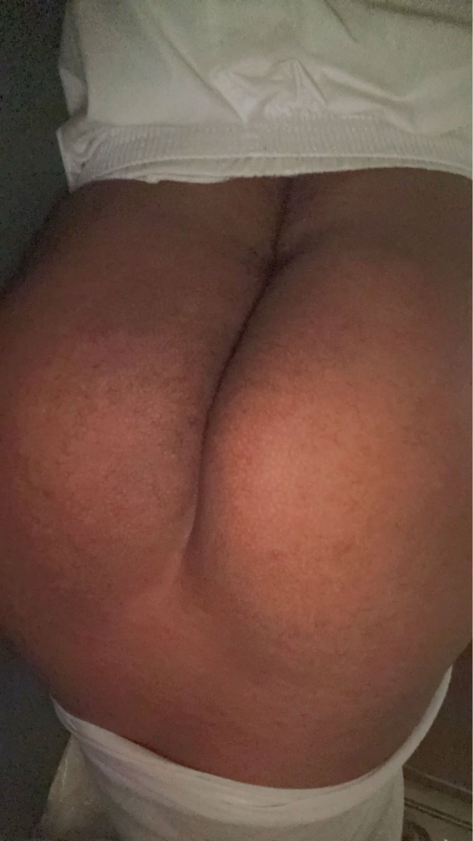 والله جاد  قرب مستشفى الملك فهد  حول ابو عريش  ووالله  ابي فحل او مبادل نحيف يكون جاد ونظيف الا فعلا جاديبغى يمارس معي يكون صادق  ما ابي سوالف اوصافي 
نظيف مملوح جسم ناعم وزني 72طولي 173عمري 38سعودي احب الا جادونظيف وصادق  يقابل لليله وحدي للفجرابي نيك والله اتمنى جاد. يجي عندي