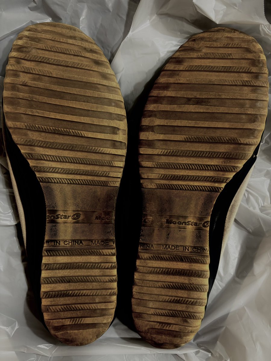 Ld2Pr's tweet photo. アプリ(ら)で上履き売ってて、使ってた子の詳細返信したら相手が利用停止になりました。
取引中断になってしまったので、別のアプリ(yもしくはメ)で対応可能な方いましたらご連絡ください。

#上履き売ります 
#ljk https://t.co/tmVvv5hkNJ