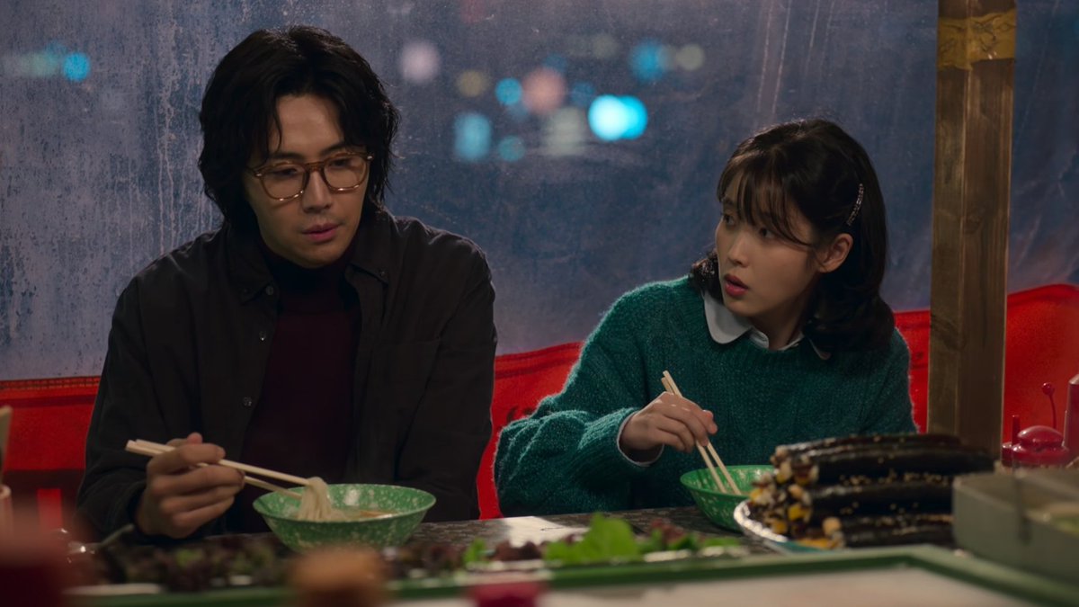 HabisNontonFilm's tweet photo. Setelah sebelumnya dibombardir air mata, WHEN LIFE GIVES YOU TANGERINES eps 9-12 bikin emosi campur aduk. 

Dari ketawa, marah, patah hati, sedih, sampe kaget, semuanya komplit. Makin kesini makin ngerasa kalo IU layak dapet piala. 

Range emosinya gokil &amp; aktingnya flawless! 💯 https://t.co/StOgsIZT26