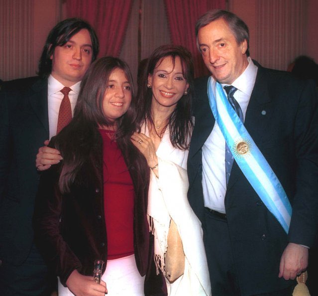 CHE CRISTINA  ¿Estamos de acuerdo en que esta es la familia más corrupta y mafiosa de la historia Argentina?
