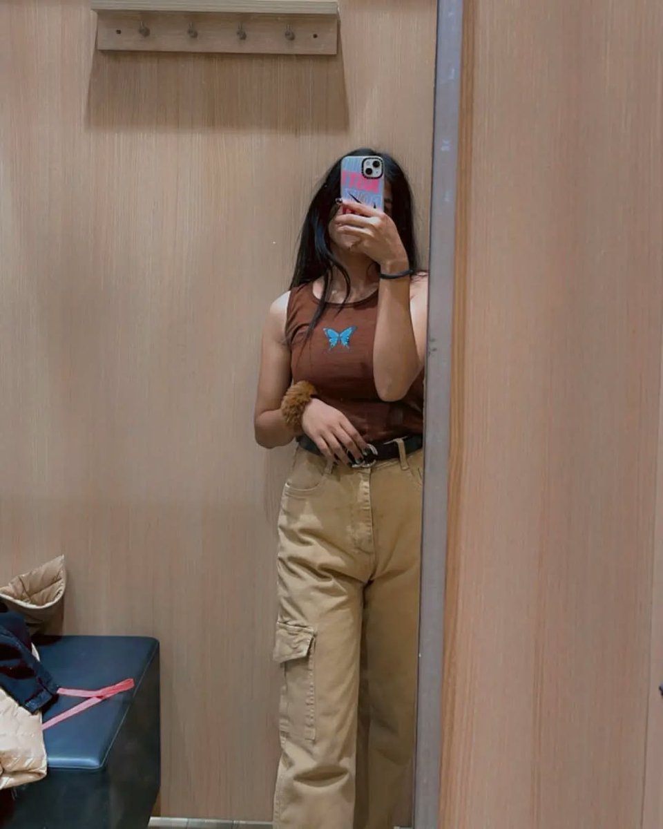 itspayalsharma's tweet image. different vibe..!!🥰🫶🏻