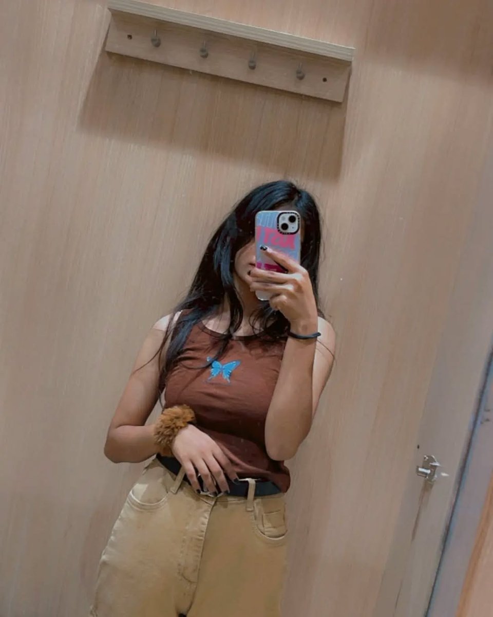 itspayalsharma's tweet image. different vibe..!!🥰🫶🏻