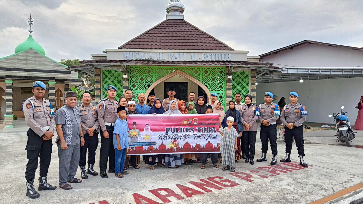 PropamToba's tweet photo. Safari Ramadhan Sie Humas dan Sie Propam Polres Toba : Berbuka Puasa Bersama, Merajut Silahturahmi dan Kebersamaan https://t.co/gltoGBQ7Vh