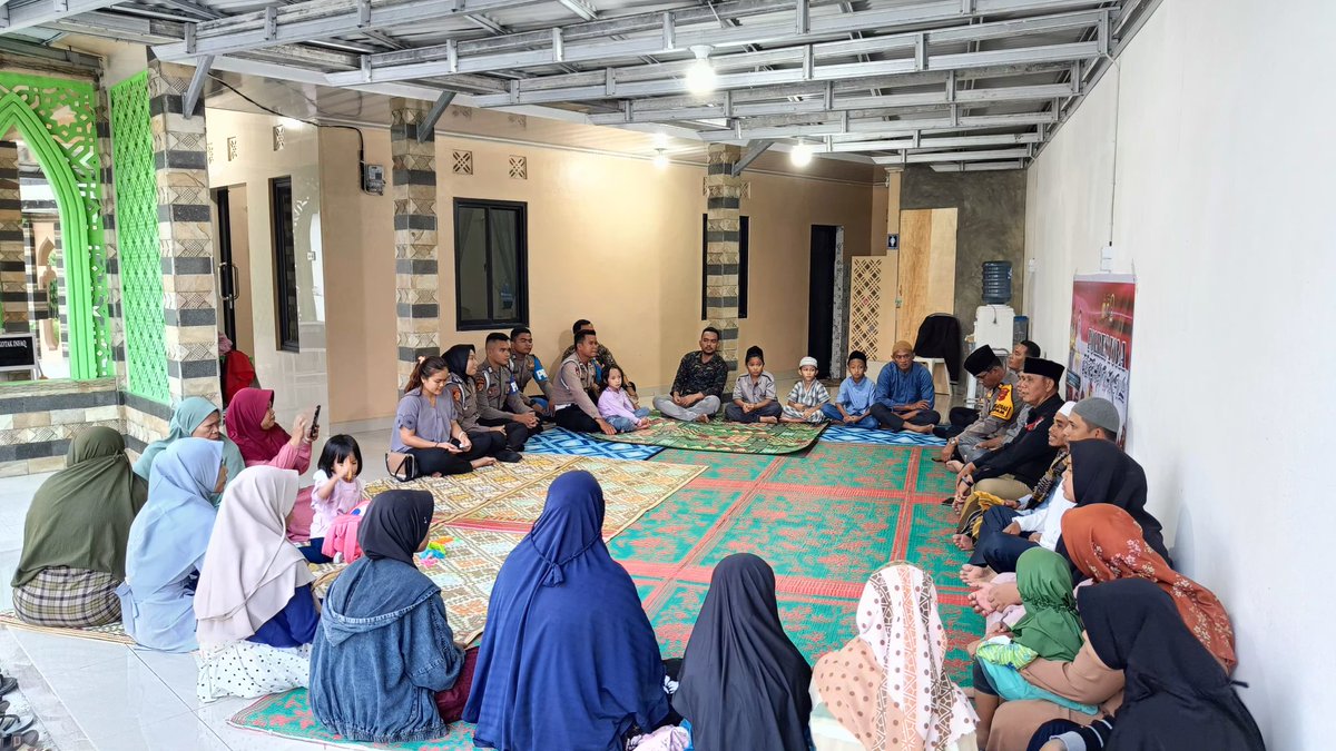PropamToba's tweet photo. Safari Ramadhan Sie Humas dan Sie Propam Polres Toba : Berbuka Puasa Bersama, Merajut Silahturahmi dan Kebersamaan https://t.co/gltoGBQ7Vh