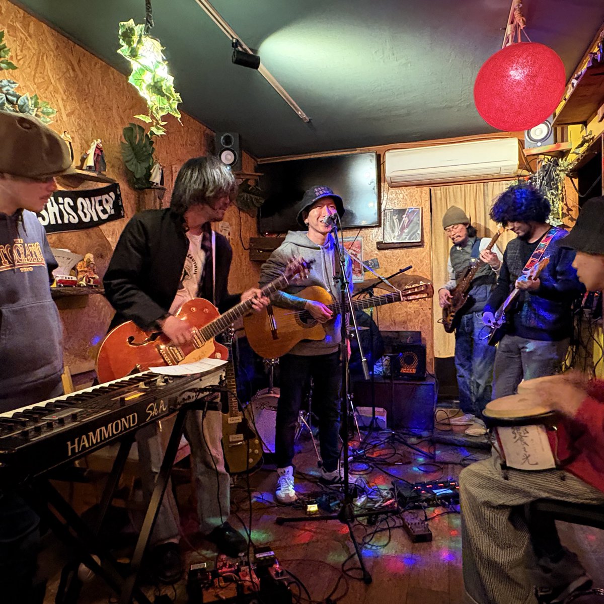 xxx3906xxx's tweet photo. 2025/03/21 at Shintakashimadaira Music&Bar Jammin'
-Jumpin' Jammin'-
#theautocratics #therodeos #lawind #蓮根ロッカーズ #rengkongcommunityband #jumpinjammin #tokyo #itabashi #shintakashimadaira #musicbarjammin https://t.co/2X2UIidn4n