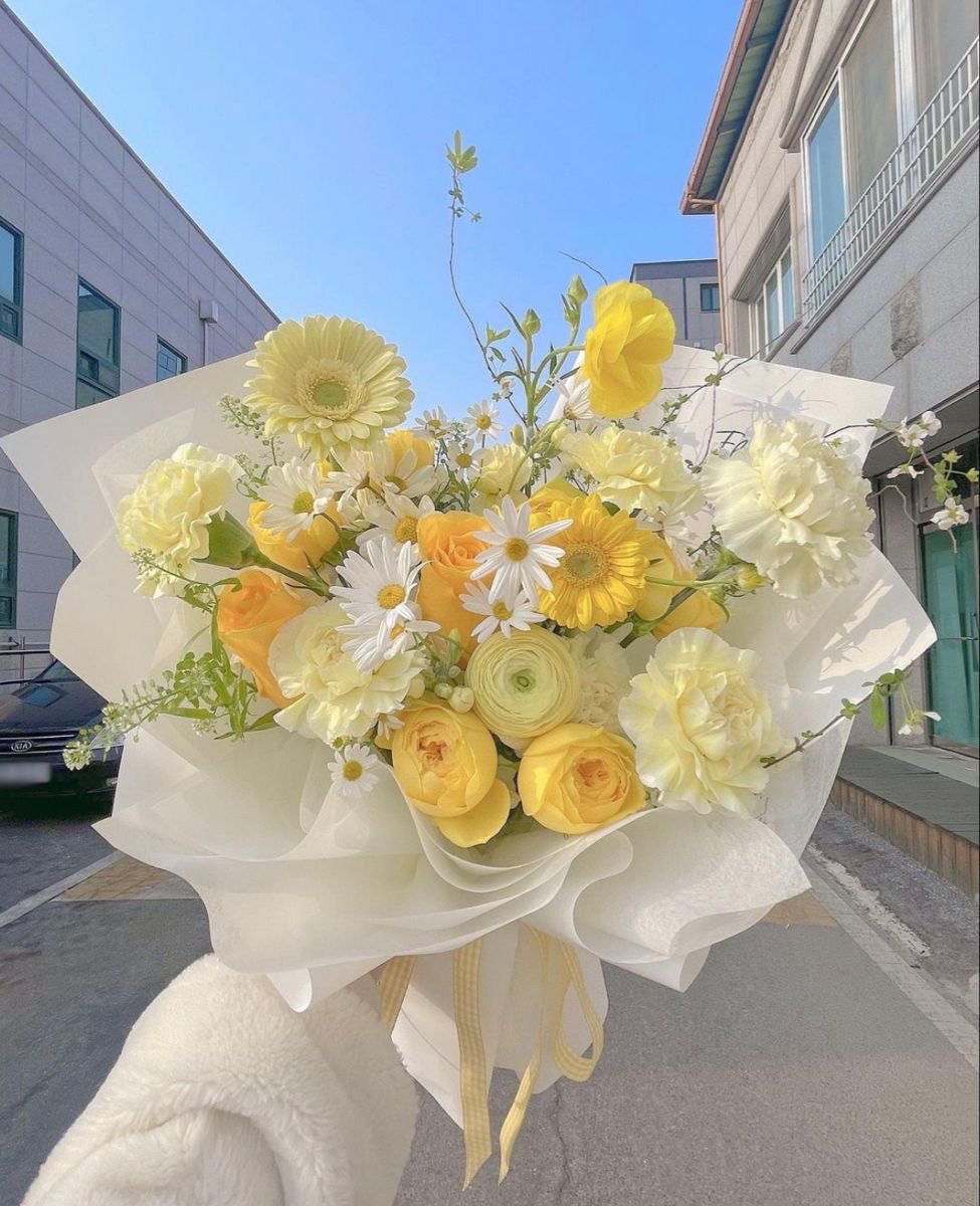 Tú también te mereces tus flores amarillas, amor mío.

Gracias por iluminar mis días, <a href="/Dxniel6Fk/">𝓜𝓲𝓬𝓱𝓪𝓮𝓵 𝓜𝓬𝓚𝓮𝓷𝓷𝓮𝔂</a>.