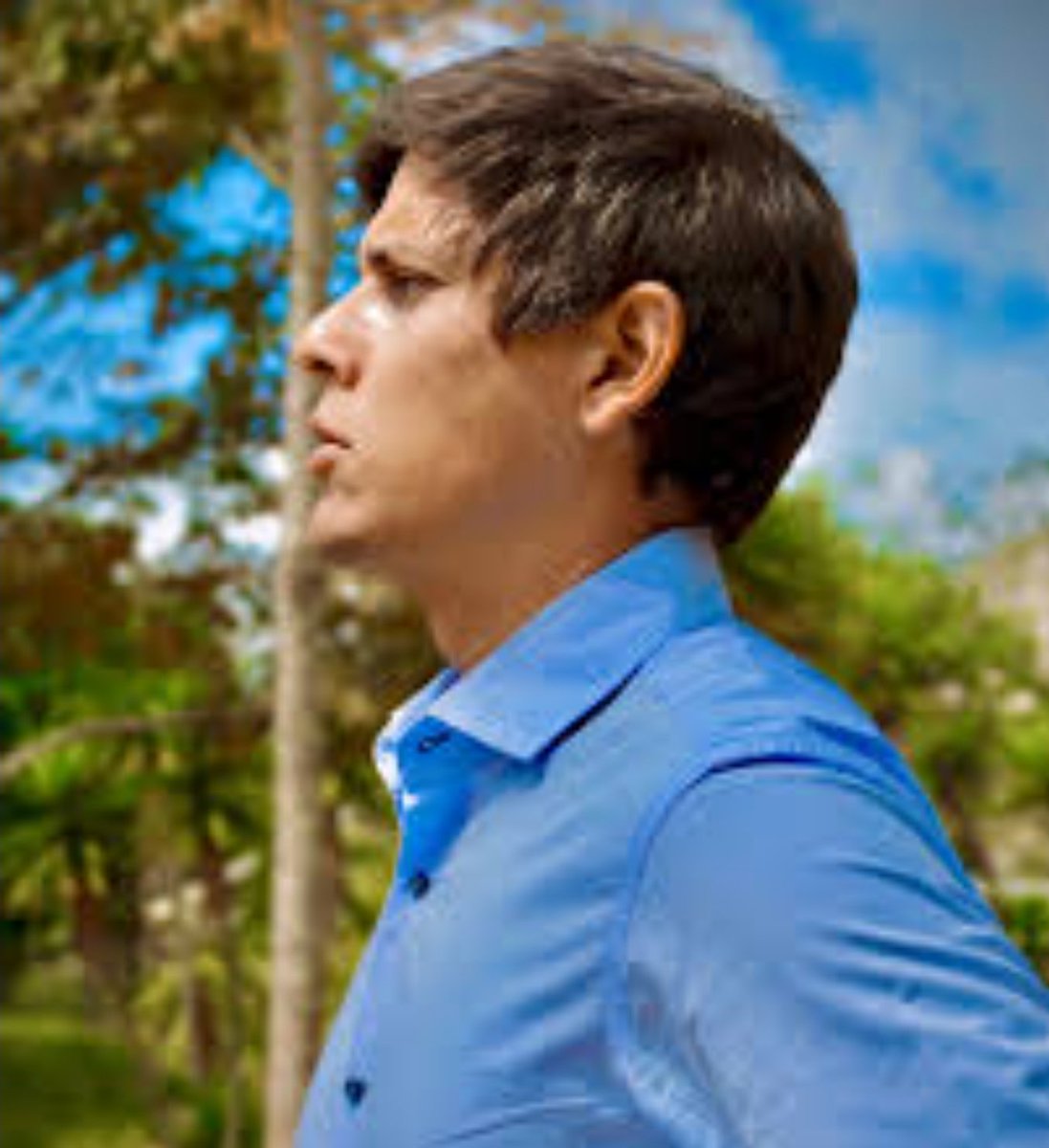 <a href="/OliverLopezCano/">Oliver López Cano</a> EL NARCO CA$TROCHAVI$MO Y SUS DÓLARE$
Personalmente te aplaudo porque tu salida implica depuración, limpieza: Venezuela y MCM merecen contar con politicos confiables.
Me recuerdas a Ricardo Sánchez,un personaje insignificante que es repudiado por traidor.
