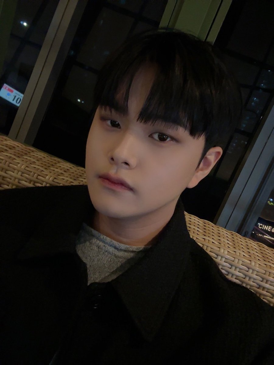 TheKingDom_GF's tweet photo. [JAHAN👑]

주말 잘 보냉❤️

#TheKingDom #더킹덤 #TKD 
#JAHAN #자한 https://t.co/tp9DCoOj1r