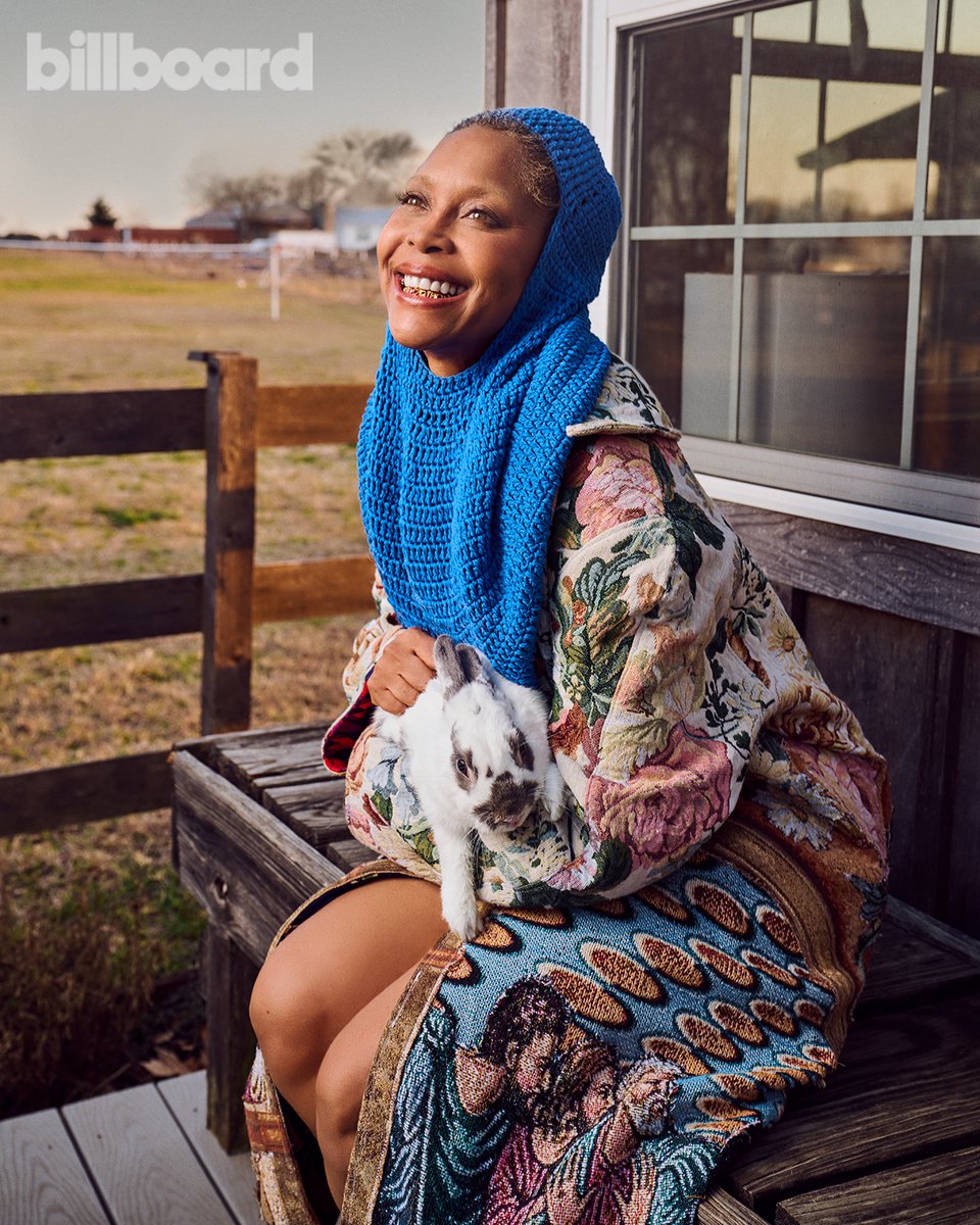 billboard (@billboard) on Twitter photo "The point where you become one living, breathing organism with people. That’s what I live for. It’s my therapy. And theirs, too." — <a href="/fatbellybella/">ErykahBadoula</a> on performing live
Read her Billboard cover story as #BBWomenInMusic's ICON honoree: billboard.com/music/awards/e… "The point where you become one living, breathing organism with people. That’s what I live for. It’s my therapy. And theirs, too." — <a href="/fatbellybella/">ErykahBadoula</a> on performing live
Read her Billboard cover story as #BBWomenInMusic's ICON honoree: billboard.com/music/awards/e…