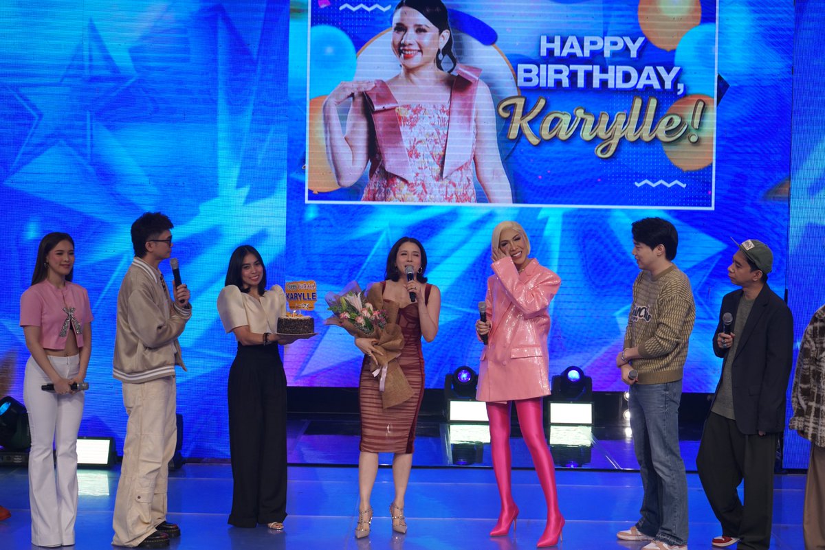itsShowtimeNa's tweet photo. Happy Birthday to our dearest Ate @anakarylle! We love you 🫶🏻

#ShowtimePANGKATmalakasan
Watch us Live, Follow, Subscribe here:  
https://t.co/Gs3IAXU5tb https://t.co/BaF3EkuXhz
