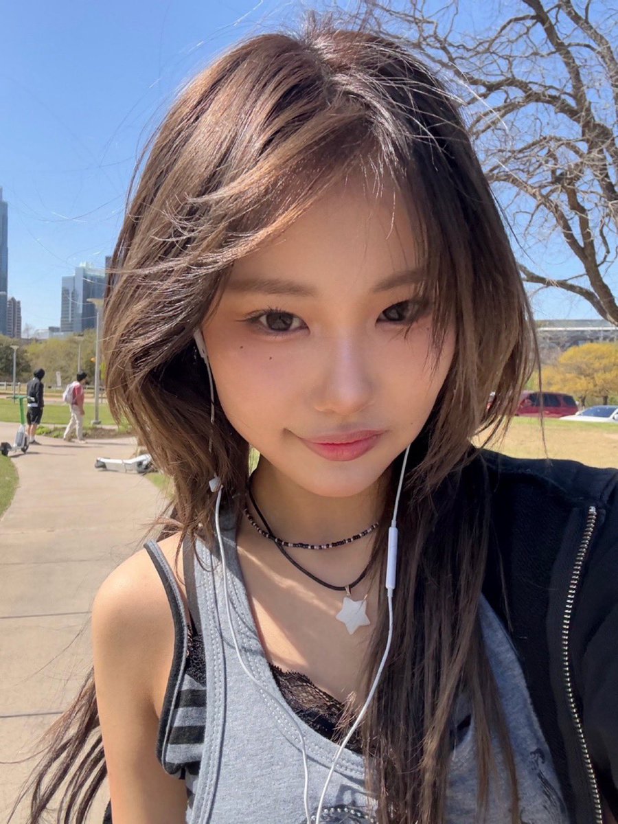 yps_members's tweet photo. ☁️🌤️🌀

#YOUNGPOSSE #영파씨 #한지은 #JIEUN https://t.co/wSjwaAJFQM