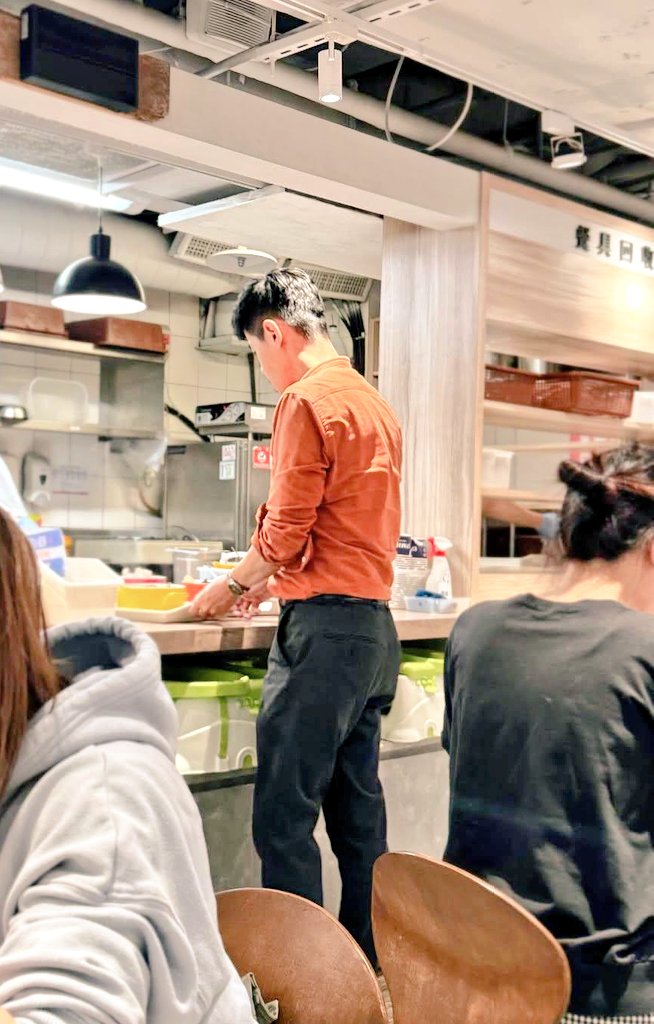 被偷拍！沒叫我整理好衣服！😳