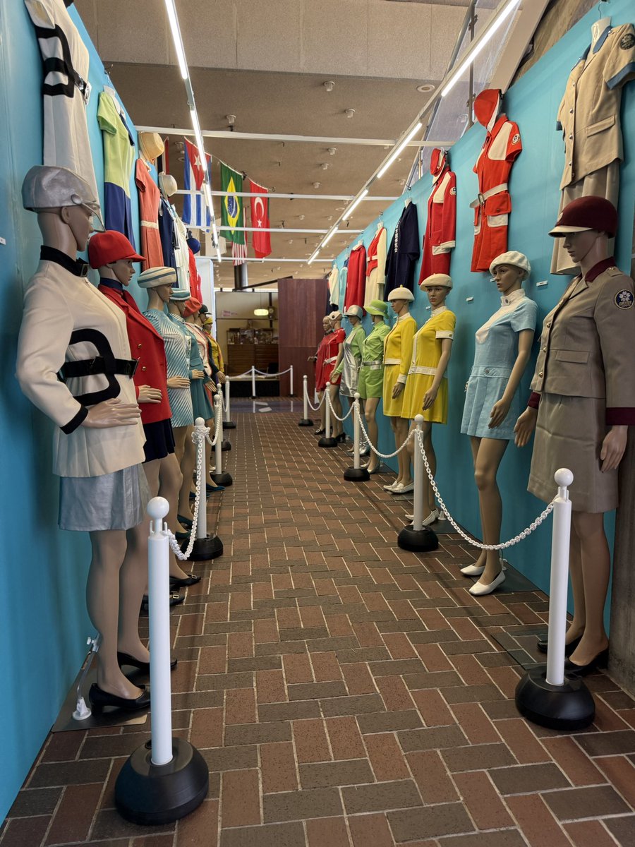 本日よりEXPO'70パビリオン　ホワイエでは、プレイバック1970を開催しております。
1970年を知ってる方もそうでない方も楽しんでいただける展示内容となっております。
1970年代の暮らしを再現した部屋は細部までこだわりぬいており圧巻です🤩
#万博記念公園
#1970大阪万博
#昭和ハウス
#レトロ