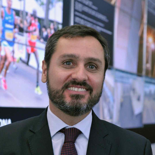 🚨🇧🇷 MORAES HOSTS DINNER FOR POLITICAL ELITE: WHAT’S REALLY GOING ON?

While preparing to rule on an alleged coup plot, Brazil’s top judge wined and dined the same political elite backing the case—inside his own apartment.

VP Alckmin, the heads of Congress, the Attorney General,