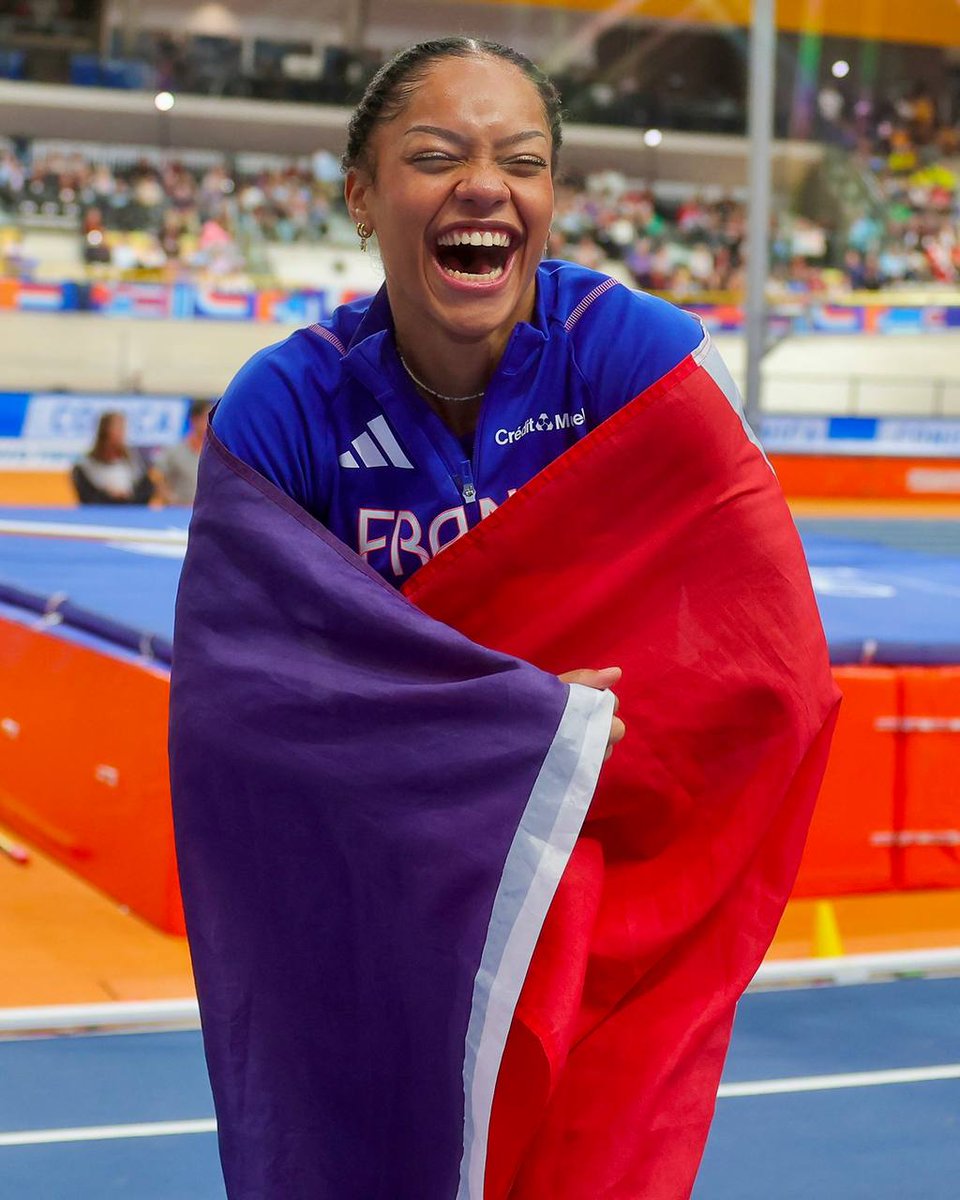 🥇𝘾𝙃𝘼𝙈𝙋𝙄𝙊𝙉𝙉𝙀 𝘿𝙐 𝙈𝙊𝙉𝘿𝙀 !!!!!! 😍

🚨 𝗥𝗘𝗖𝗢𝗥𝗗 𝗗𝗘 𝗙𝗥𝗔𝗡𝗖𝗘 ! 🇨🇵

✍️ 𝐂'𝐞́𝐭𝐚𝐢𝐭 𝐞́𝐜𝐫𝐢𝐭... 💭 

🔥 Marie-Julie Bonnin est sacrée championne du monde en salle du saut à la perche à 🇨🇳 Nankin, en franchissant 4,75 m, égalant le record de France