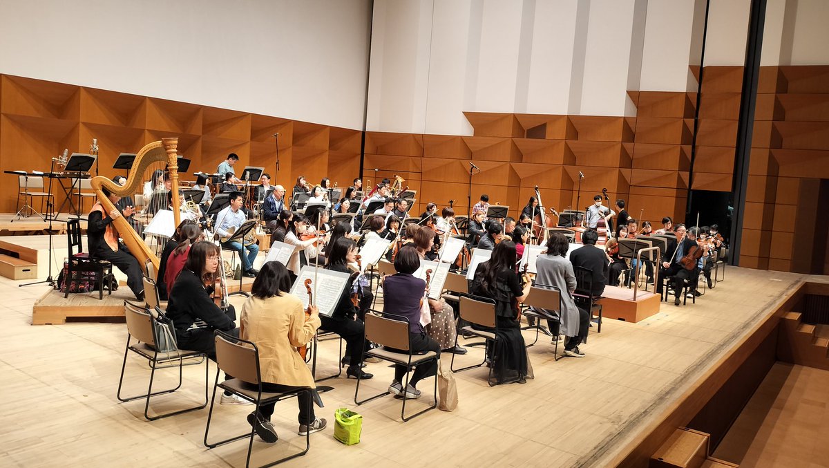 ケンショウ・ワタナベ指揮&amp;辻󠄀彩奈ヴァイオリン文京響きの森クラシック・シリーズ、まもなく開場です！

※指揮者が当初の発表から変更となっております。