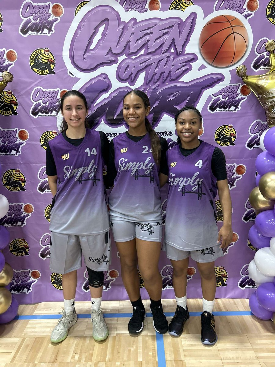BuntunNyah's tweet image. Thank you @simplyy_bball for having us! It was great playing with these ladies one last time!! @StMarysGirlsBB @StMarysWBBall
#RamPride4Life