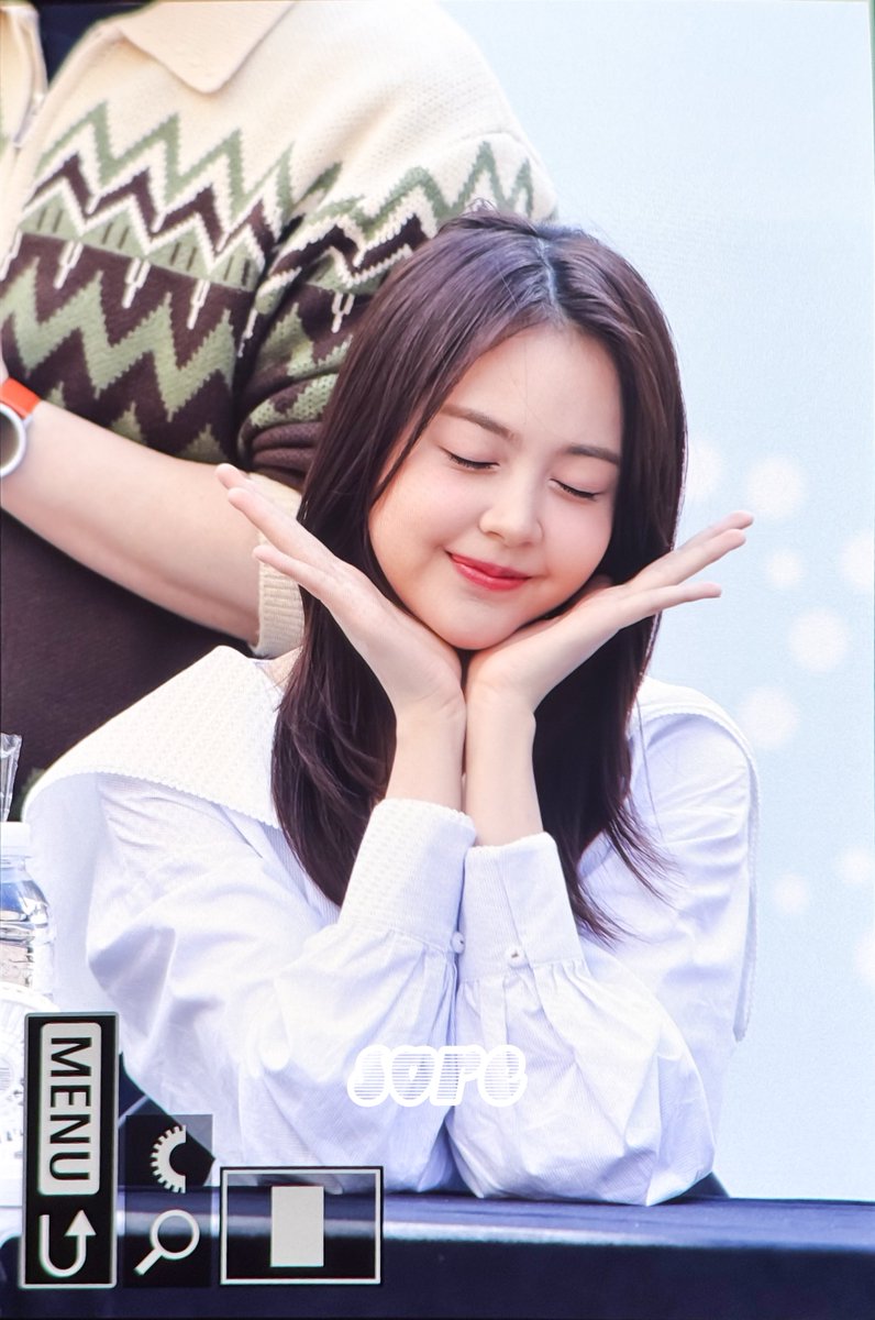 sore tweet media
