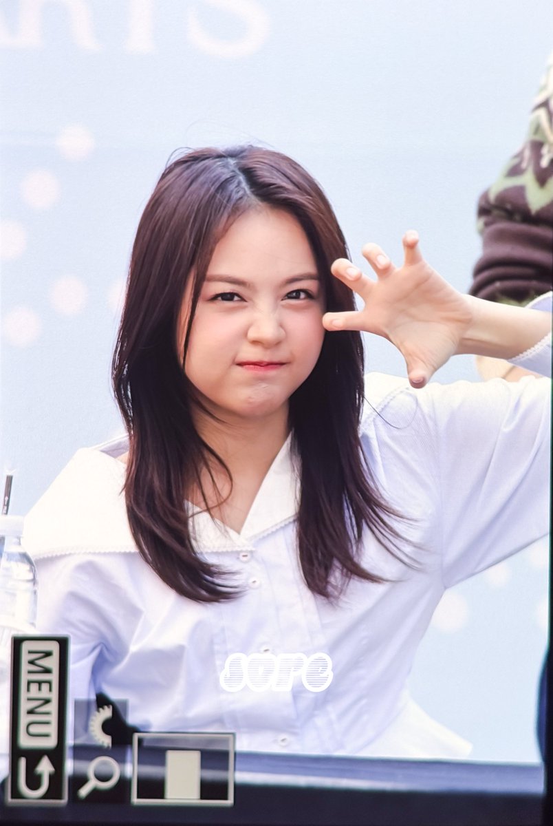 sore tweet media