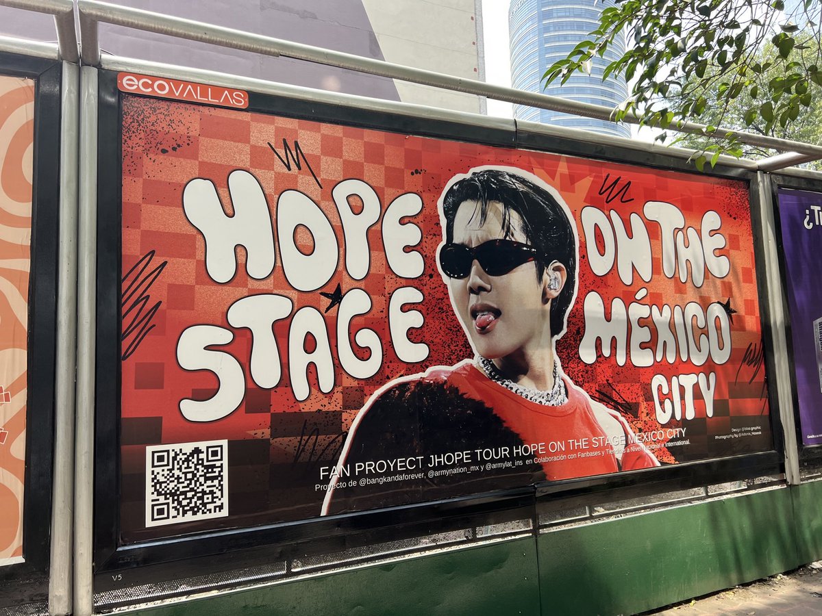 dooyourthing's tweet photo. mexico going all out for hobi  😭#HOPE_ON_THE_STAGE_TOUR_CDMX https://t.co/kgWMIN8hvP