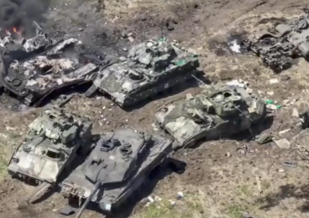 JaimeAFelix's tweet photo. ¿Está #Ucrania  echando toda la carne a la parrilla? 

Los últimos contrataques ucranianos en la frontera #rusa, como en #Toretsk y al sur de #Pokrovsk, tras perder material y hombres en #Kursk, muestran urgencia. 

El contexto político les obliga, pero falta mucho para el final. https://t.co/0T3ZeNQ66Y