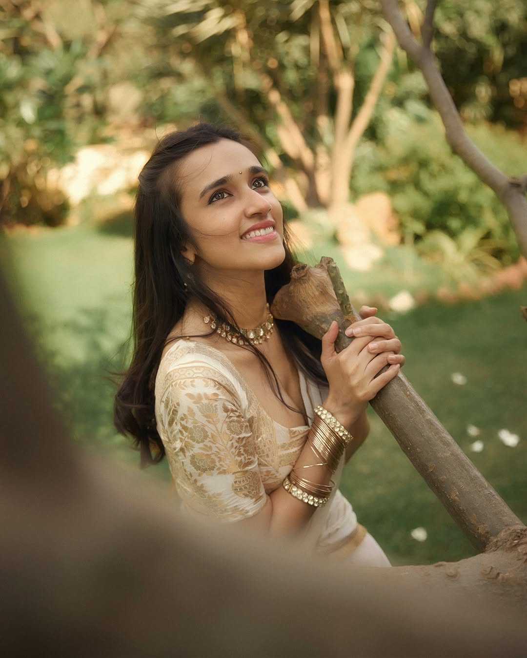 Gmny_HdaEAIX2LF?format=jpg&name=large