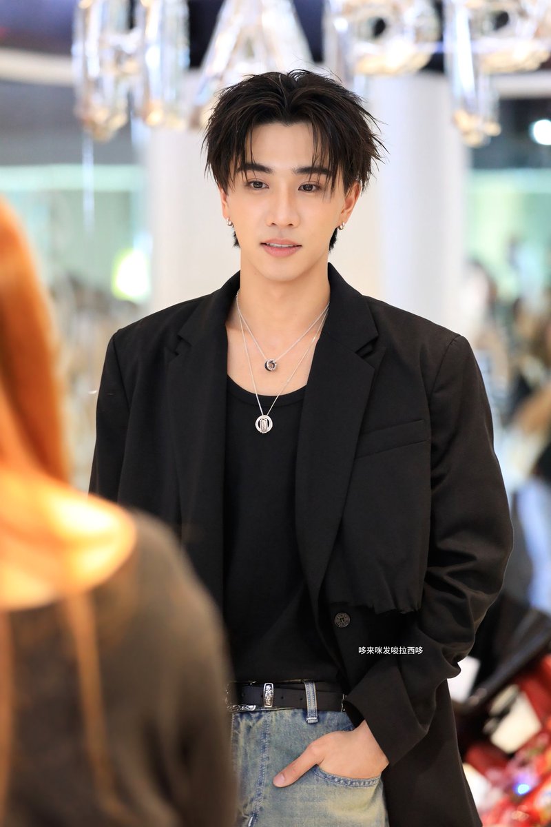 ps_forever19's tweet photo. love u🥳🥳🥳Happy birthday
#KDPPE
#PERTH24CRET 
#PERTH24CRET https://t.co/yEFQuGoLRi