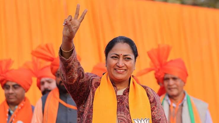 ChandanSharmaG's tweet photo. दिल्ली में मुख्यमंत्री के पद पर प्रवेश साहिब सिंह वर्मा को बैठाना चाहिए था

लेकिन भाजपा और संघ ने बहुत बड़ी गलती कर दी है

आपका क्या विचार है? https://t.co/oDwV4y6TiR