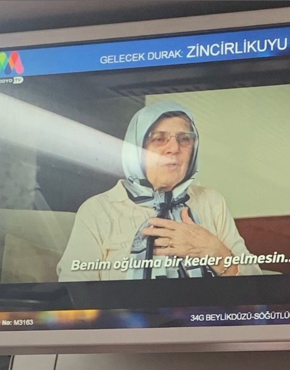 Türkiye’de nice kamu görevlisine nice belediye başkanına yolsuzluk operasyonu yapıldı ama hiç birisi anasını babasını videosunu çekip toplu taşımada kullanmak aklına gelmedi. Utanma olmayınca her şeyi yapan, kimi, kaça, nasıl satın alacağını bilen şeytani zekanın şeytani planı;