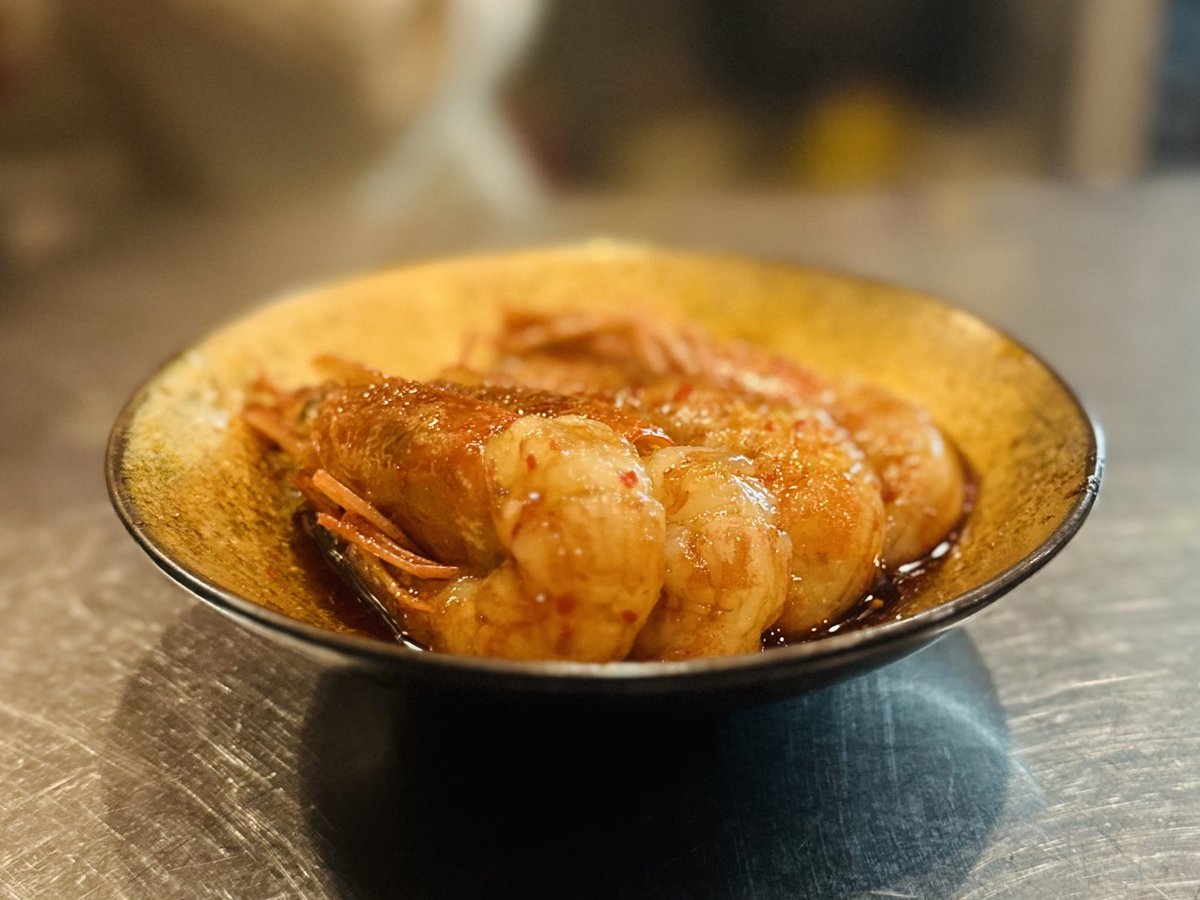 Comoli3Comoli's tweet photo. あかんぼ／三軒茶屋（1）
"全部美味い！三軒茶屋の最強居酒屋"🍻
いつ行ってもヤバい三茶の最終到達点。名物のとびっこ高菜チャーハンに酒の進むカンジャンセウ等センス抜群の爆盛り料理がリーズナブルで全部めちゃ旨い！常に満席で最近2号店もOPEN。酒��ーダー必須なので注意。沢山飲んで食べるべし。 https://t.co/Q7WXy55sny