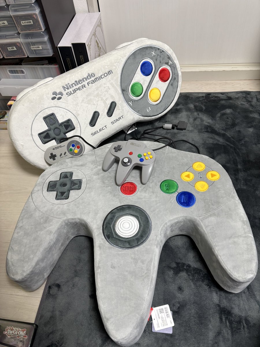 ニンテンドーミュージアムで買ってきた、 スーファミと64の