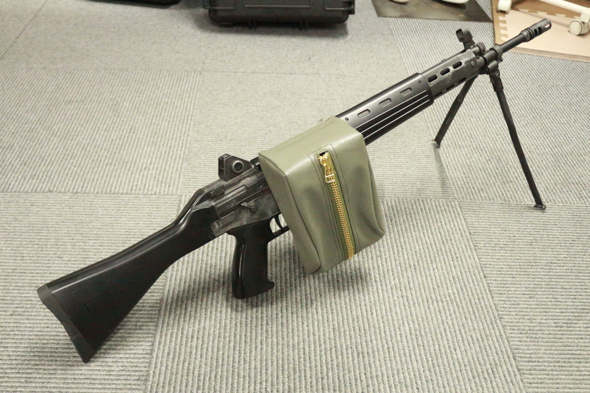韓国軍　K2, K7 上部マウントレール 　支給品実物 CYMA 製 】 AKシリーズ 対応 ULTIMAK タイプ マウントベース