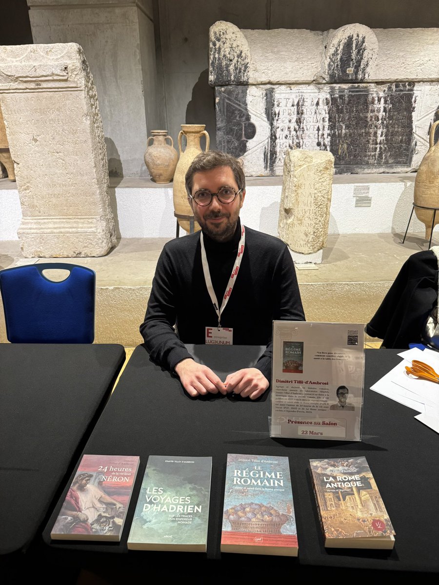 Dimitri Tilloi-d’Ambrosi (@dimitritilloi) on Twitter photo Journée dédicace au salon du livre du Festival Latin - Grec au musée Lugdunum de Lyon <a href="/Festivlatingrec/">Festival européen latin grec</a> <a href="/EditionsPerrin/">Editions Perrin</a> <a href="/editions_PUF/">PUF</a> <a href="/ArkheEditions/">Arkhê</a> Journée dédicace au salon du livre du Festival Latin - Grec au musée Lugdunum de Lyon <a href="/Festivlatingrec/">Festival européen latin grec</a> <a href="/EditionsPerrin/">Editions Perrin</a> <a href="/editions_PUF/">PUF</a> <a href="/ArkheEditions/">Arkhê</a>