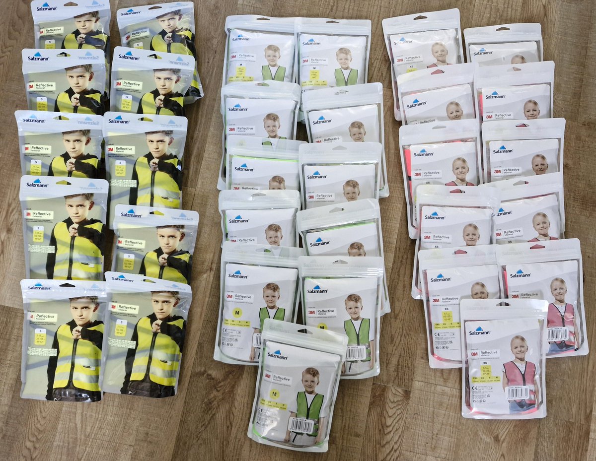 Parish Clerk (@chelvestonpc) on Twitter photo The Parish Council has purchased some colourful child size Hi Viz waistcoats for taking part in our litter pick events.
These were part funded by a <a href="/NNorthantsC/">North Northamptonshire Council</a> Member Empowerment Fund grant.
Our next litter pick is on Saturday 19th April. The Parish Council has purchased some colourful child size Hi Viz waistcoats for taking part in our litter pick events.
These were part funded by a <a href="/NNorthantsC/">North Northamptonshire Council</a> Member Empowerment Fund grant.
Our next litter pick is on Saturday 19th April.