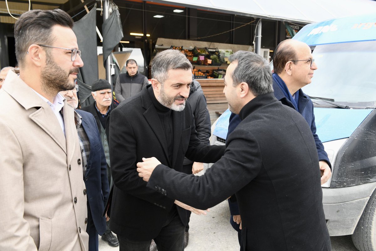 ramazanyaylaci's tweet photo. 📍Dilek

AK Parti #Malatya Milletvekilimiz Sayın @a_babacann , #Yeşilyurt Belediye Başkanımız Sayın @ilhangecit44 ve ilgili kurum yetkililerimiz ile beraber #Dilek’li hemeşehrilerimiz ile bir araya geldik. 

Vatandaşlarımızın taleplerini yerinde dinledik, istişarelerde bulunduk. 

Evsahipliklerinden dolayı hemşehrilerimize teşekkür ediyorum.