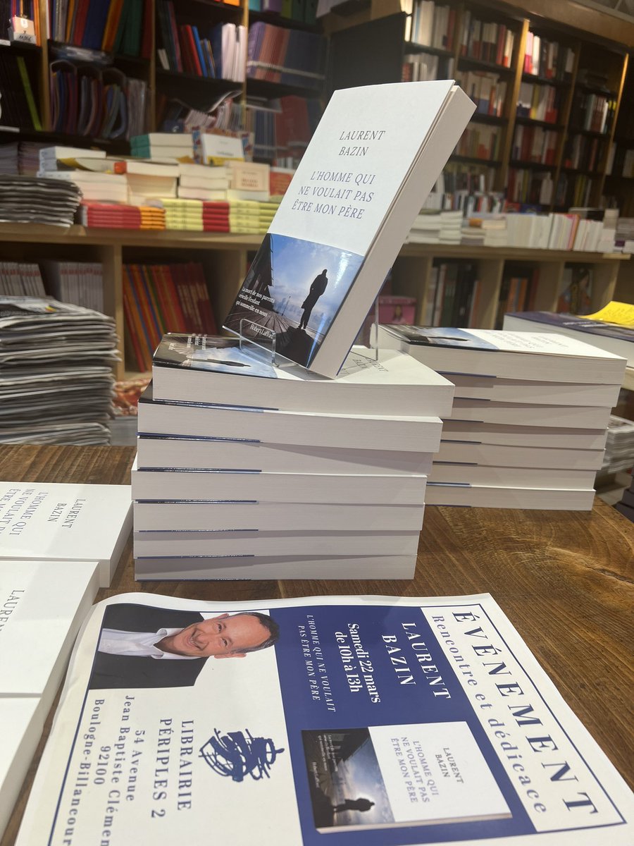 laurentbazin's tweet photo. « Ça parle de quoi votre livre ?
- De la relation père-fils, de la perte, de l’absence…
Soudain, le regard s’éclaire.
- L’absence de père ? Je prends ! »
#Dedicace #Boulogne #Periple https://t.co/6Jot3f9YpE