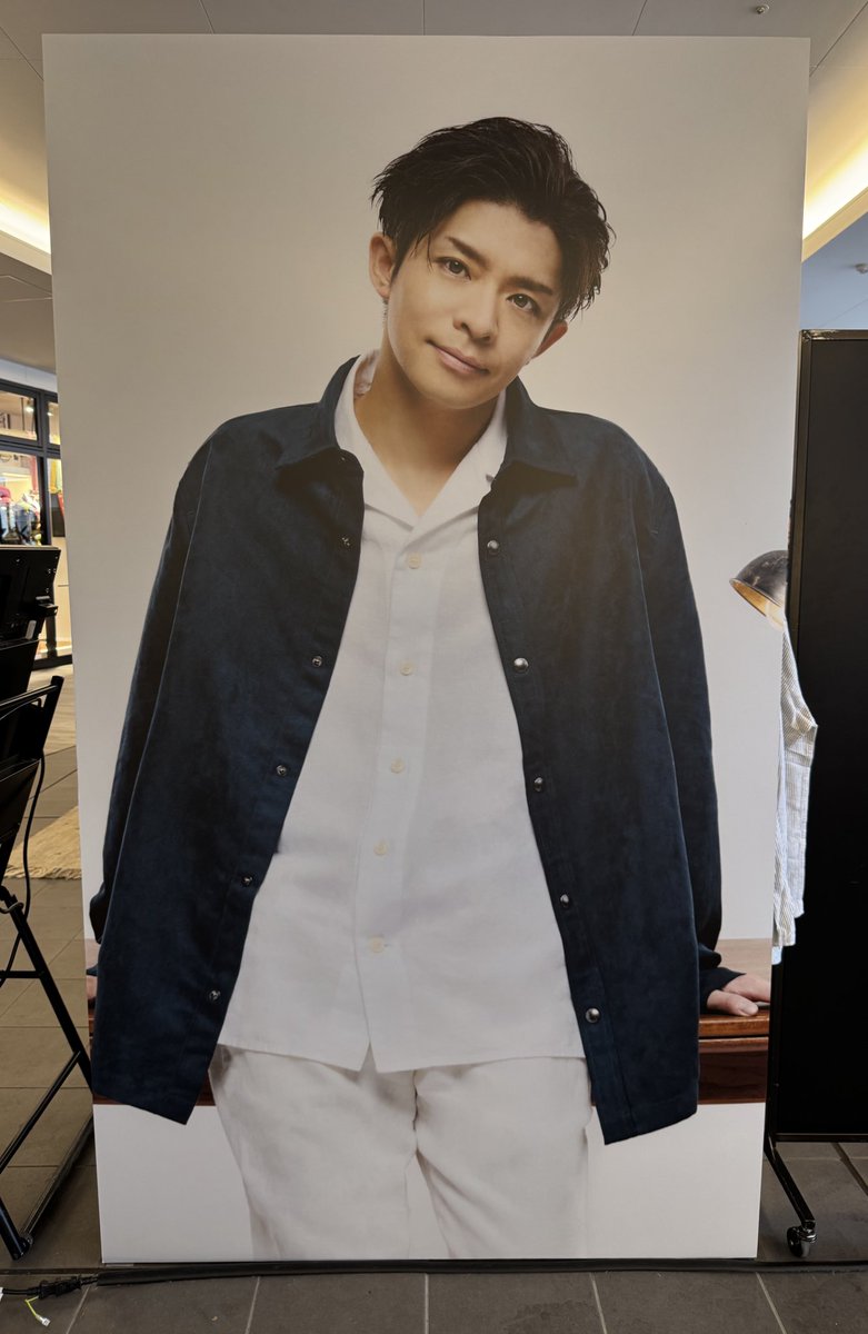 buu929uuu's tweet photo. 通る人たちが｢岸くんだ｣｢あ！岸くん！｣って言ってるのが聞こえて心の中でニヤニヤしていたオタク岸くんは自慢の自担です。 
#岸優太 #バナナリパブリック #BananaRepublic https://t.co/zZ0DHKElXV
