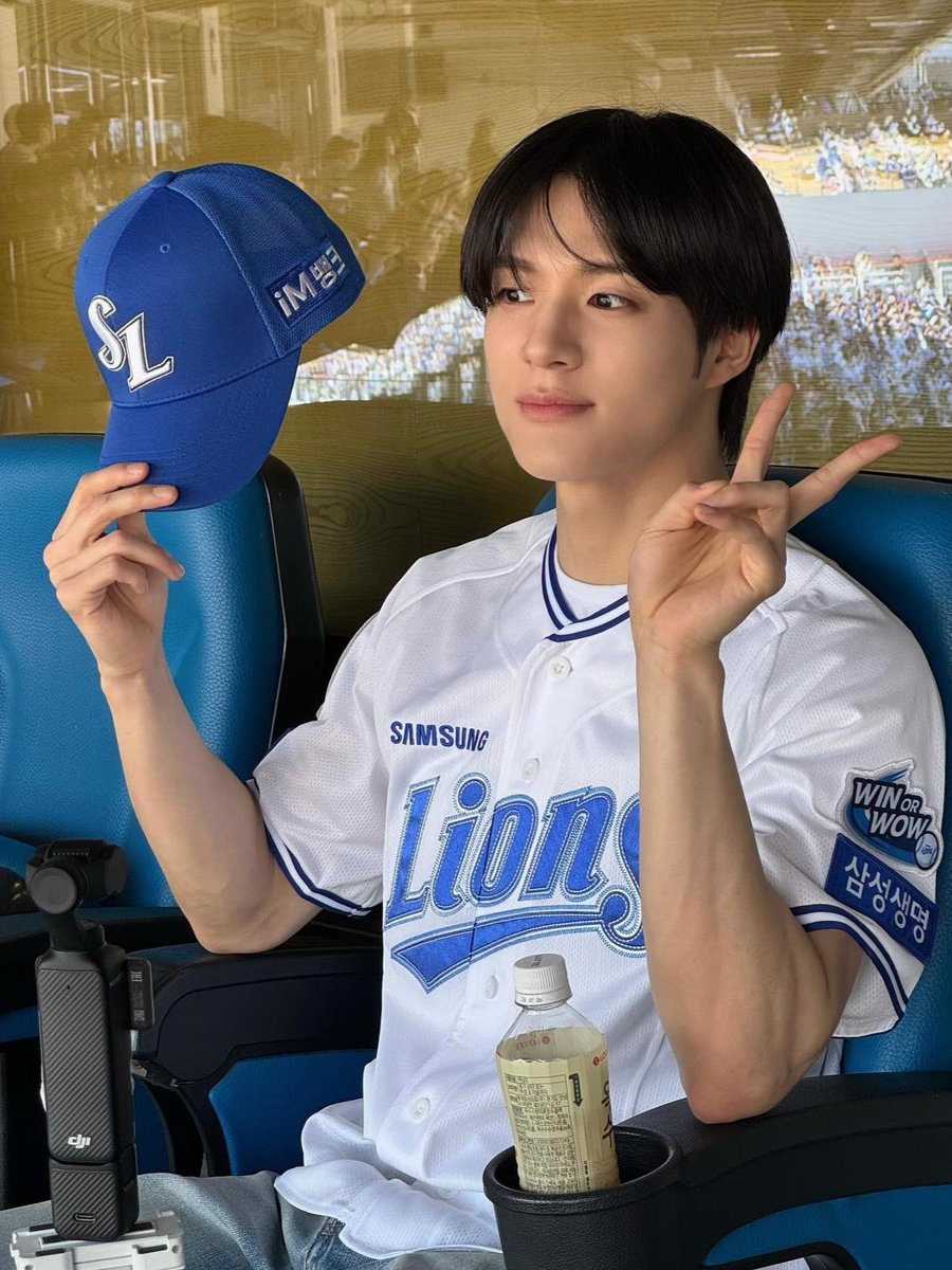 𝙮𝙤𝙪𝙧 𝙛𝙖𝙩𝙝𝙚𝙧 tweet media