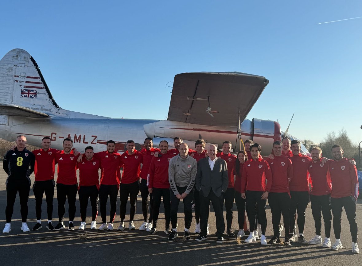 AdrianHarvie's tweet image. Another fantastic few days on @FAWCoachEd Pro Licence. Definitely challenged my thinking within the youth development and senior space. A real special cohort of people that I’m proud to be a part of 🏴
